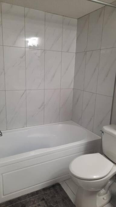 Carsonway Basement Apartment *